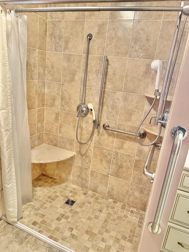 bathroom featuring curtained shower