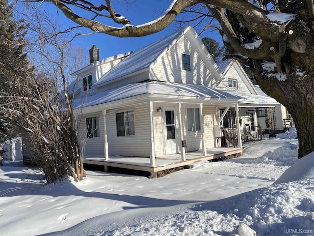 view of front of property