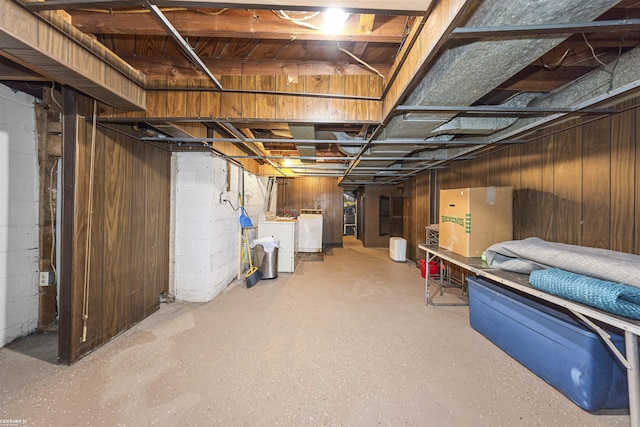 basement featuring washer and clothes dryer