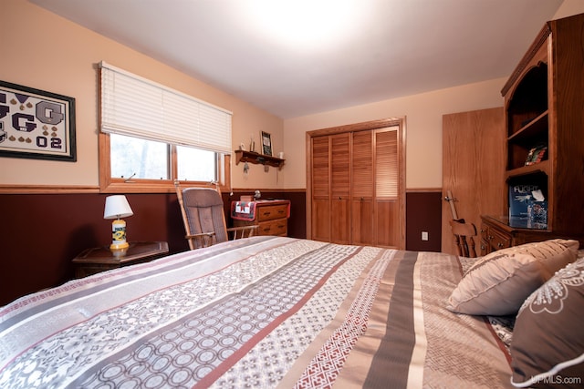 bedroom featuring a closet