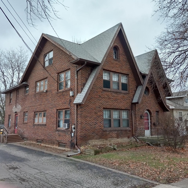 view of home's exterior