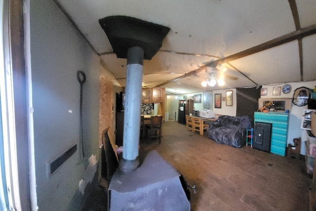 basement featuring ceiling fan