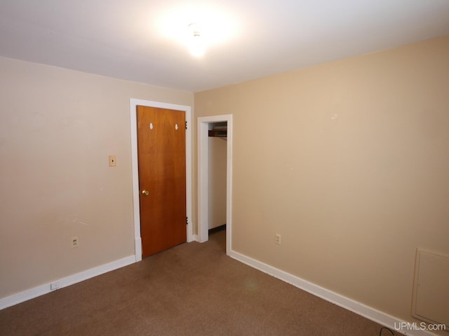 empty room with carpet