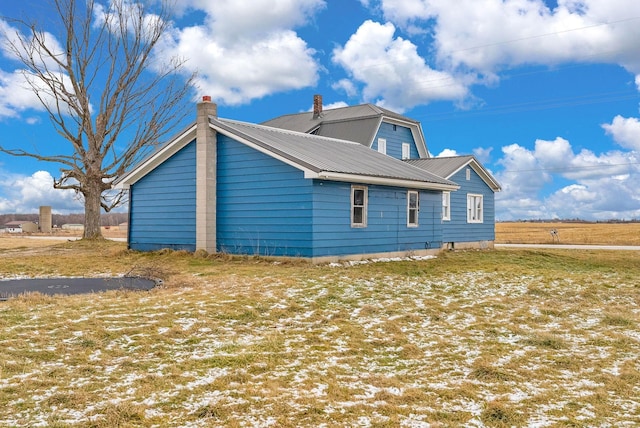 view of home's exterior