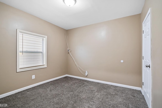 view of carpeted spare room