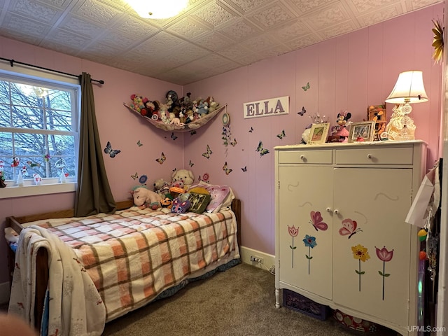 bedroom featuring carpet floors