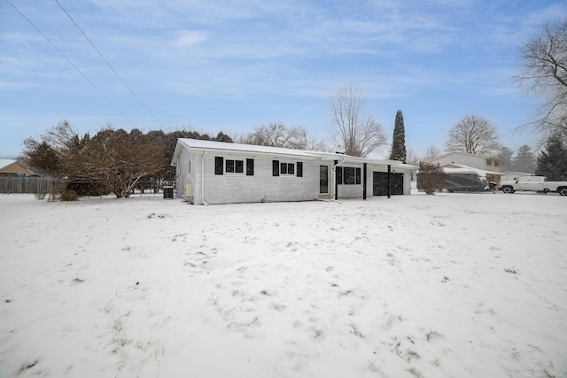 view of front of property