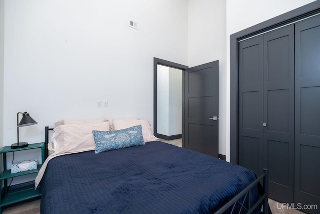 bedroom featuring a closet