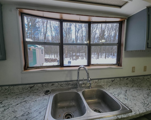 kitchen featuring sink