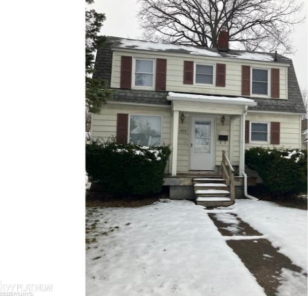 view of front of home