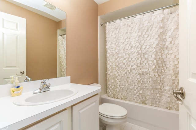 full bathroom with toilet, vanity, and shower / bath combo with shower curtain