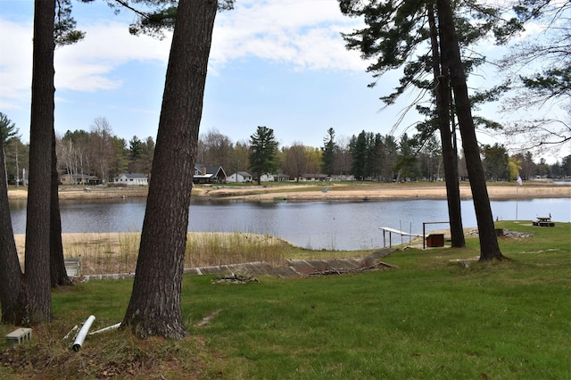 view of water feature