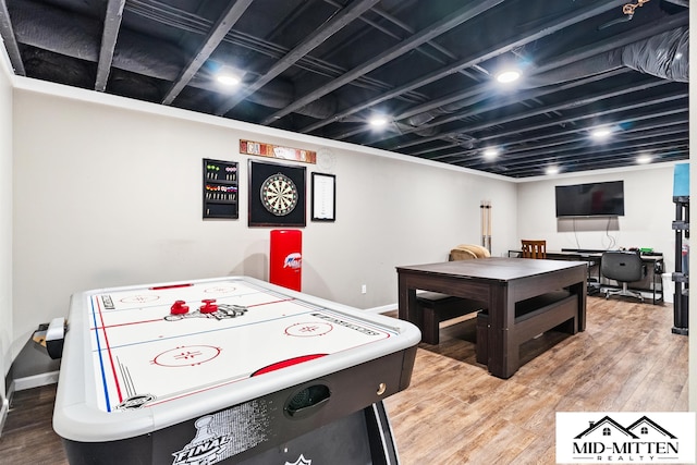 rec room featuring hardwood / wood-style flooring