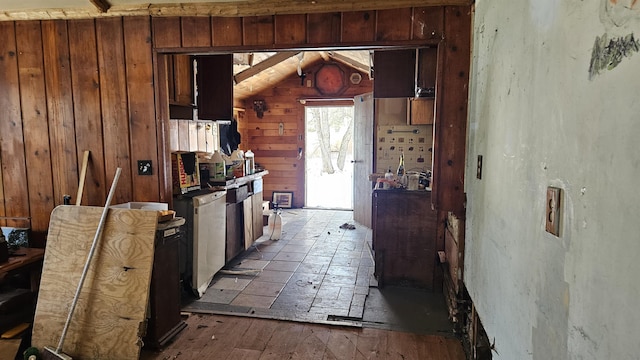 kitchen with vaulted ceiling