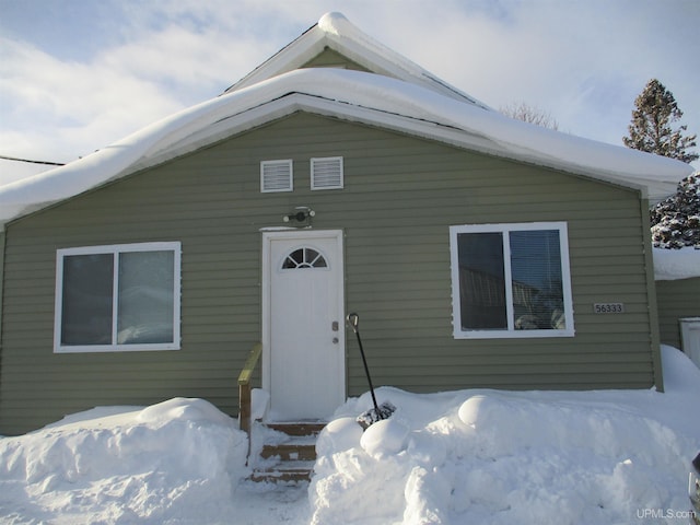 view of front of property