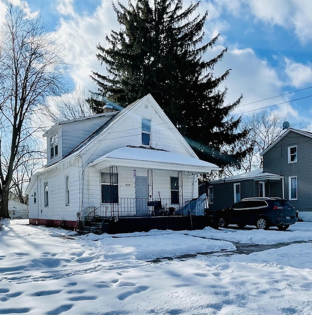 view of front of house featuring covered porch