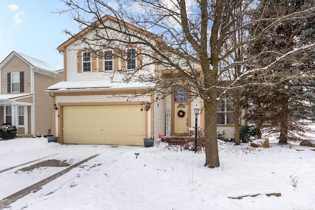 view of front property featuring a garage