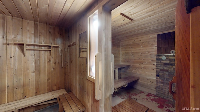 view of sauna / steam room