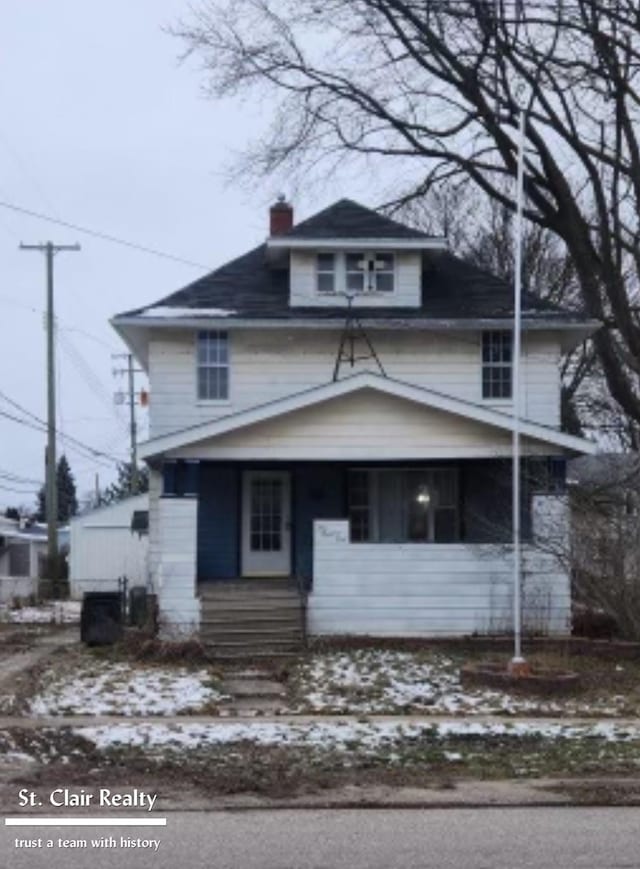 front facade featuring a porch