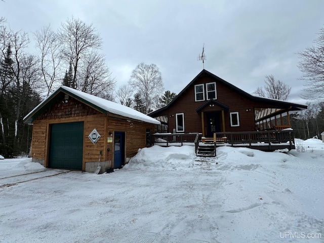 view of front of home featuring a garage