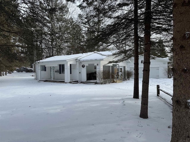 view of front of home featuring a garage