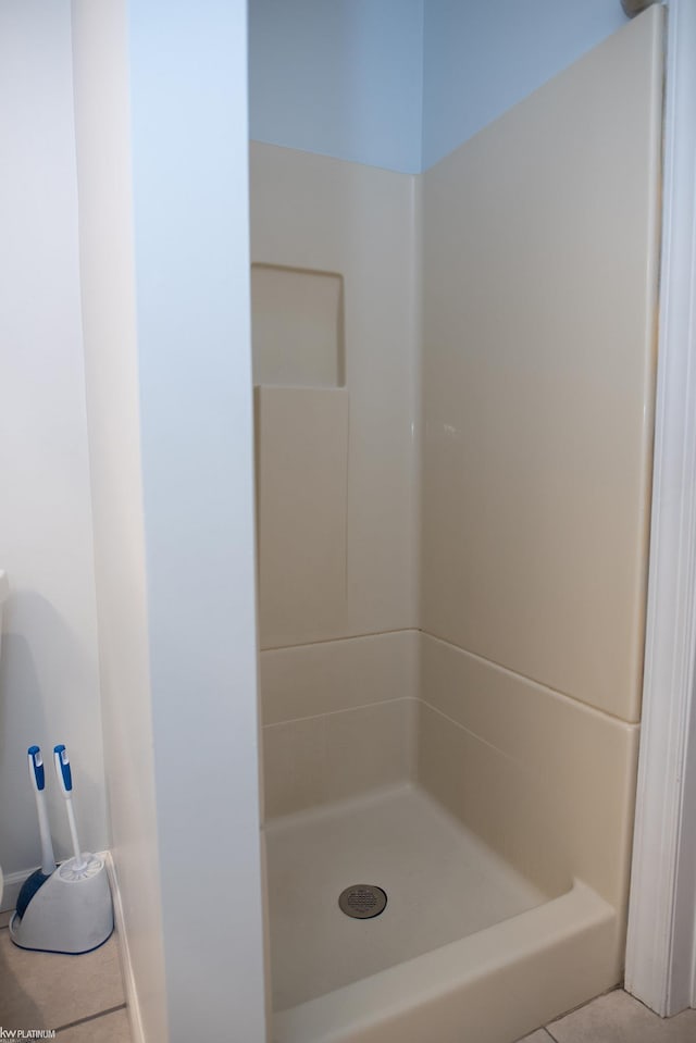 bathroom with walk in shower