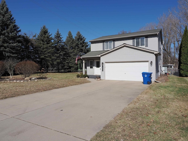 traditional-style home featuring driveway and a front yard