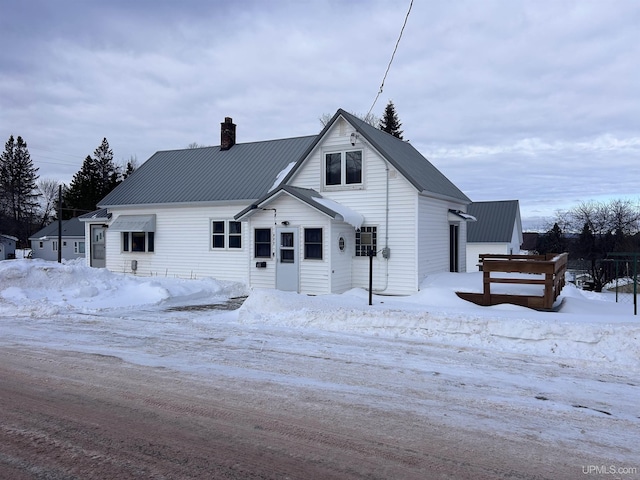 view of front of house