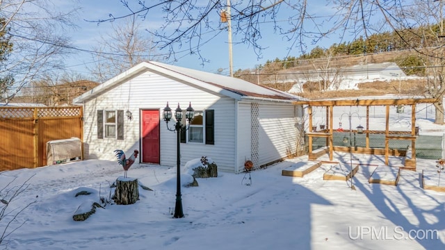 view of front of property