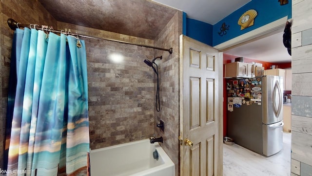 bathroom featuring shower / tub combo