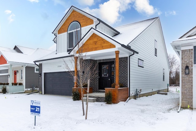 view of front facade with a garage