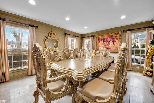 dining area featuring a healthy amount of sunlight