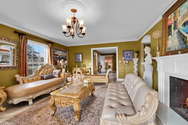 living room featuring crown molding and an inviting chandelier