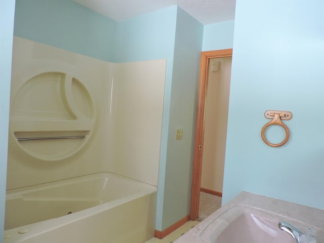 bathroom featuring a bathing tub