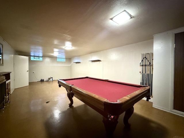 playroom featuring billiards