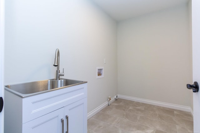 laundry area with washer hookup, sink, and gas dryer hookup