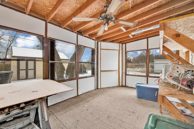 sunroom / solarium with ceiling fan