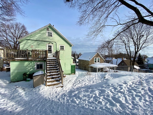 view of front facade with a deck