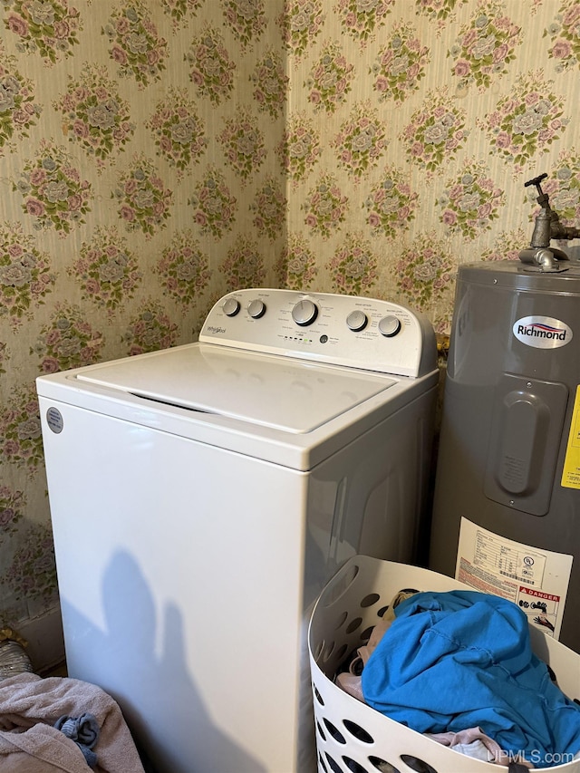 laundry area with washer / clothes dryer and water heater