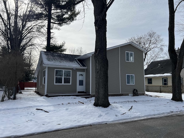 view of front of property