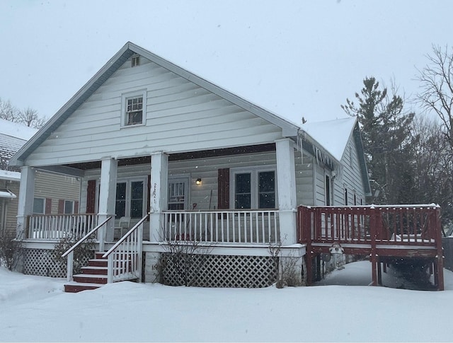 view of front facade with a porch