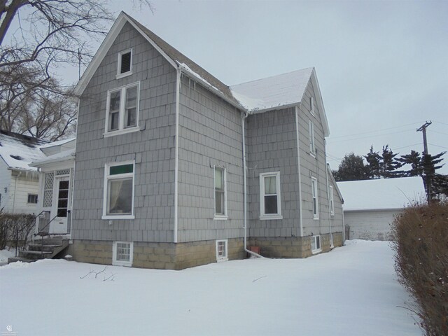 3606 Cadieux Rd, Detroit, MI 48224 - view of snow covered exterior