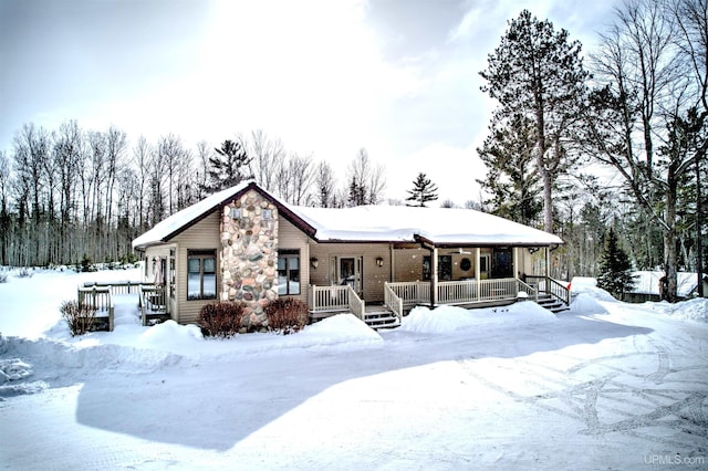 view of front facade featuring a porch