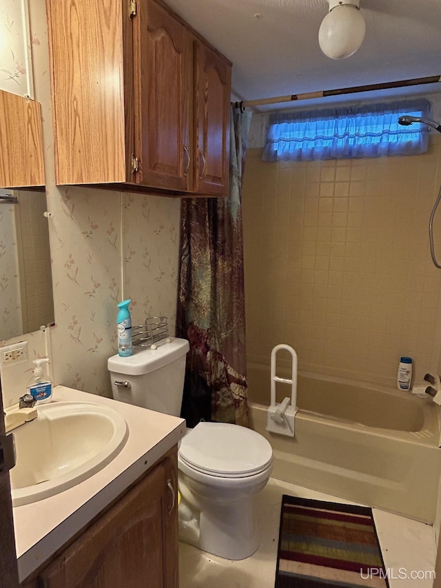 full bathroom featuring shower / tub combo, vanity, toilet, and wallpapered walls