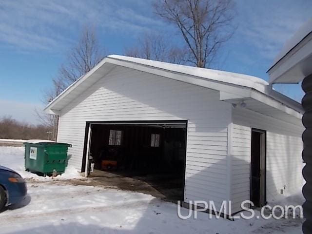 view of detached garage