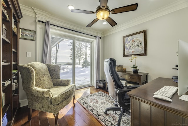 office space with ceiling fan, ornamental molding, and light wood-type flooring