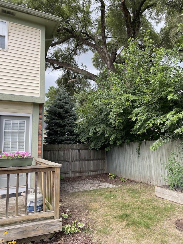 view of yard featuring fence