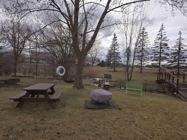 view of yard featuring fence