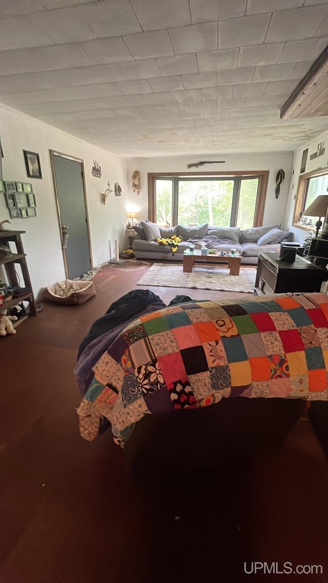 unfurnished bedroom featuring carpet