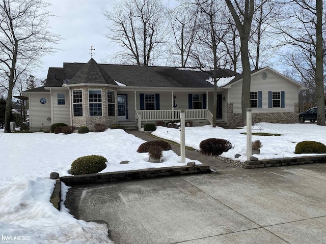 view of front of house with covered porch